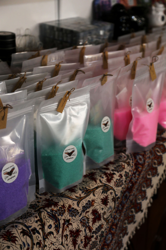 خرید پارافین پودری رنگی معطر در بسته های ۲۵۰گرمی با فتیله