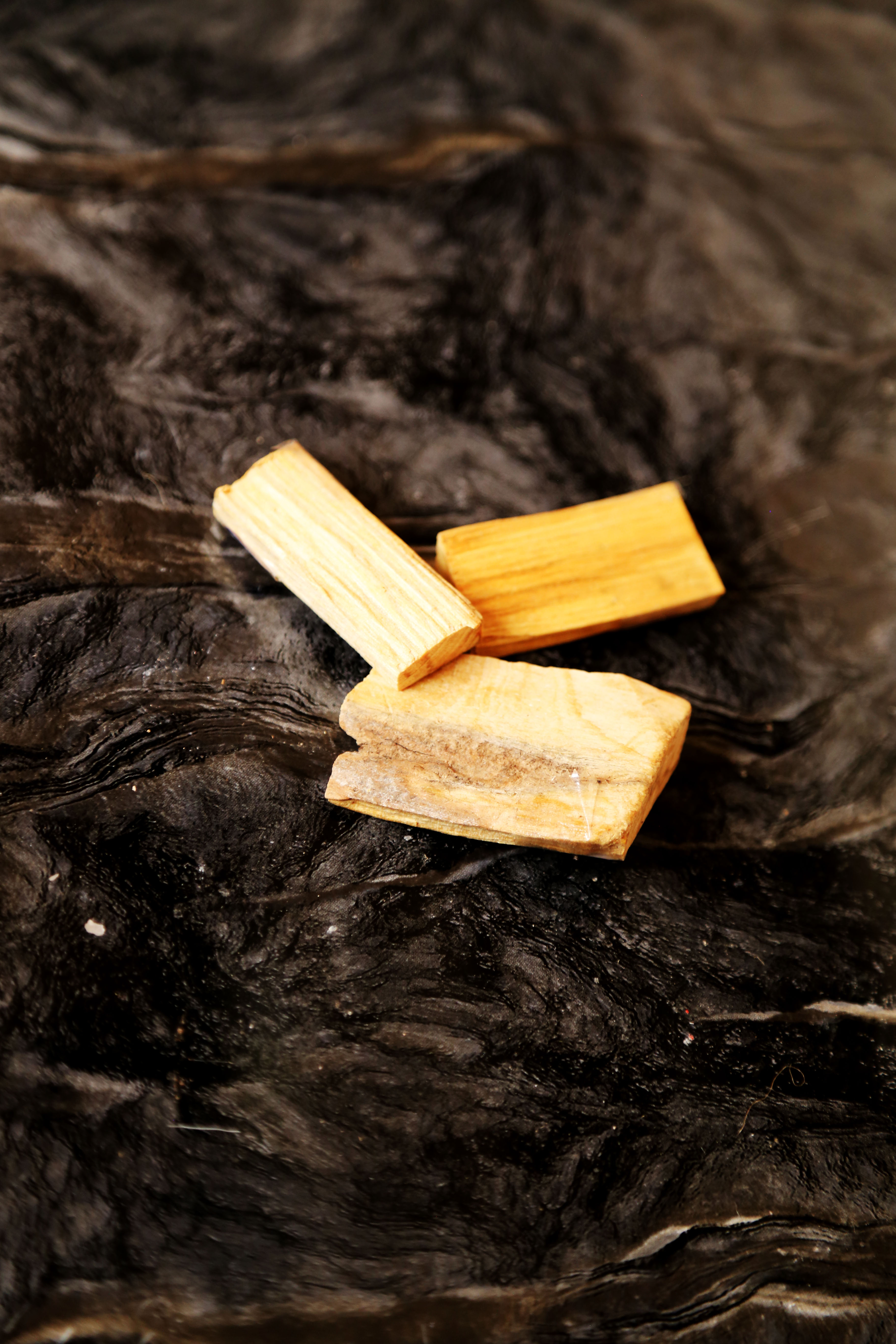 چوب معطر پالوسانتو با قیمت عالی
